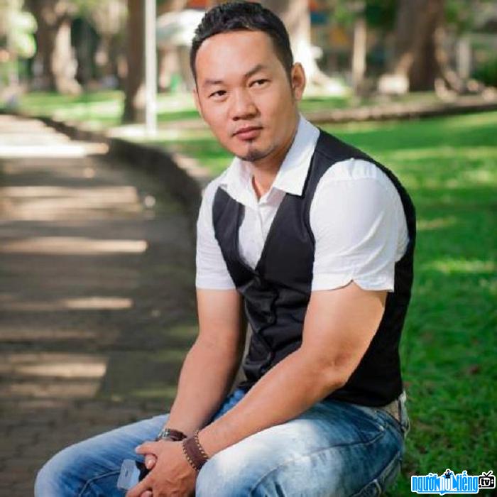 Triết lý kinh doanh của CEO Long đẹp trai